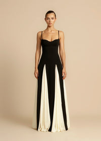 Oshrit™ | Abito Maxi Elegante con Volant a Contrasto